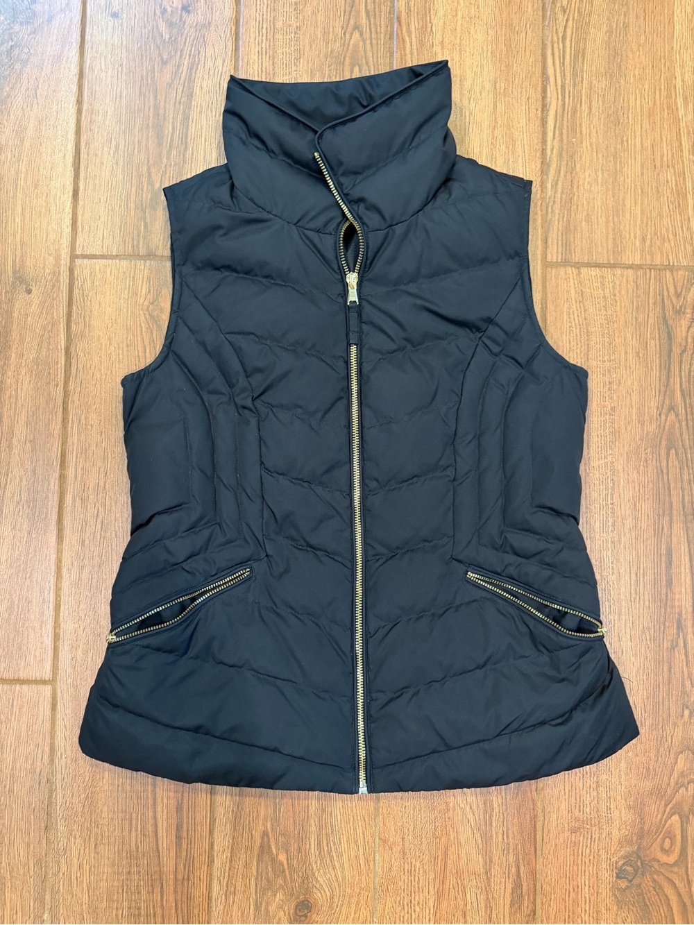 Talbots petite Black Quilted Sleeveless Vest with Gold Zippers / small petite